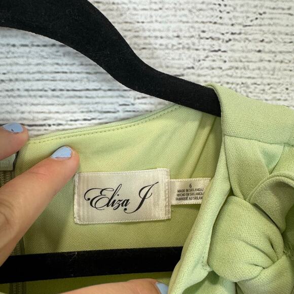 Eliza J Women's Mint Green Bow Detail Sleeveless Midi Dress Size 6 - Picture 9 of 10